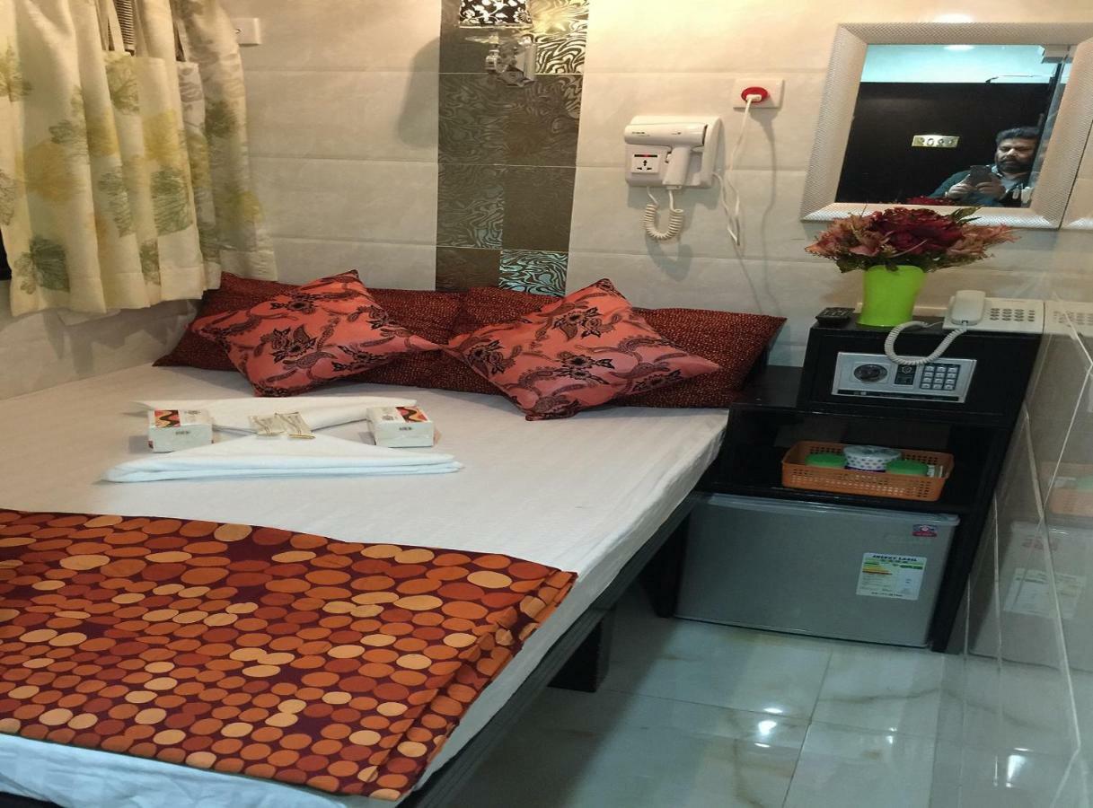 Rich Hostel Гонконг Экстерьер фото