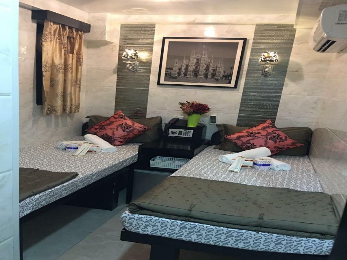 Rich Hostel Гонконг Экстерьер фото
